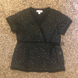 Size medium tie Koi scrub top black pattern